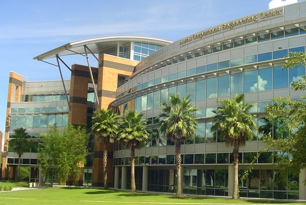 CS
building